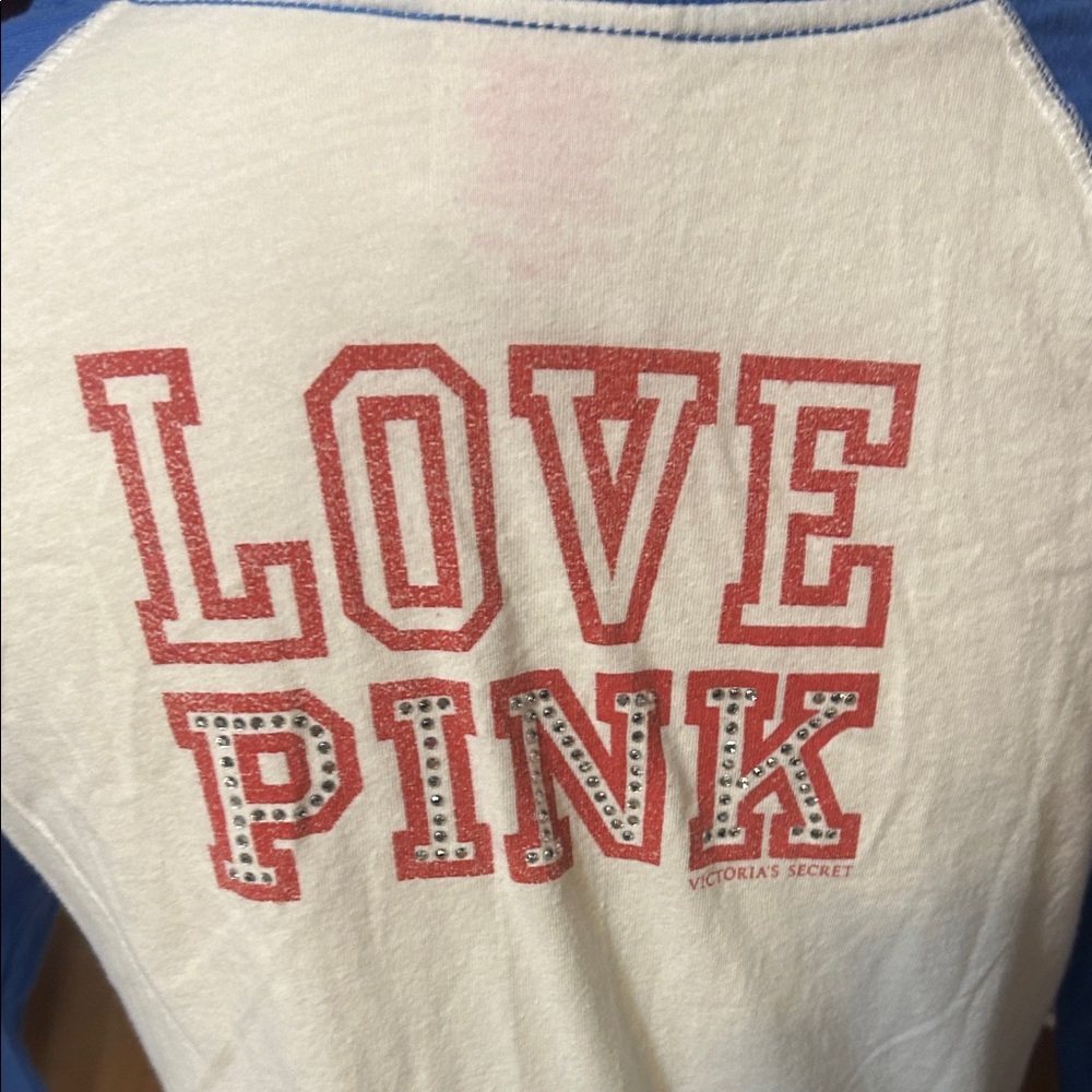 PINK Victoria's Secret Blue and White Raglan Top Chicago cubs - Picture 5 of 6